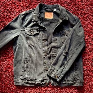 Levi’s Black Oversized Denim Jacket 🖤